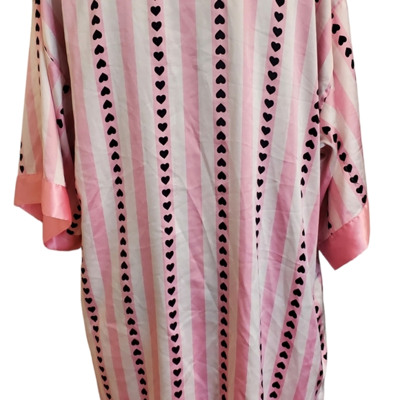 Victoria Secret Robe - Picture 4 of 7